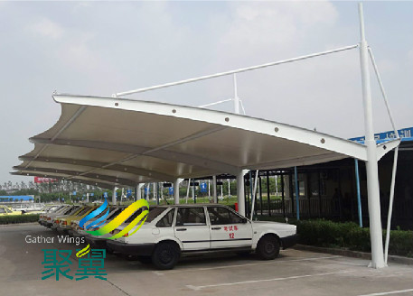 聚翼膜结构车棚造型优美 膜结构车棚PVDF膜材
